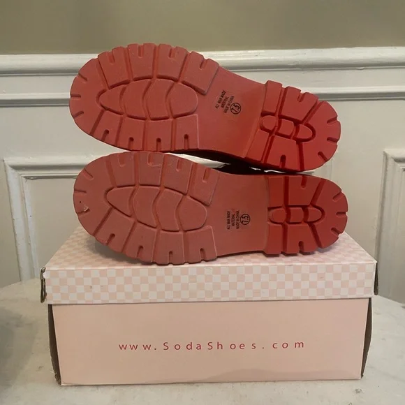 Rain boots - Picture 5 of 5